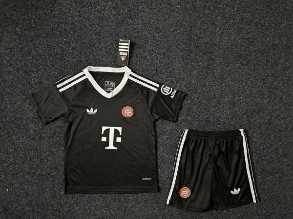 Bayern Munich Goalkeeper Black 1:1 Quality Kids Soccer Jersey 24/25