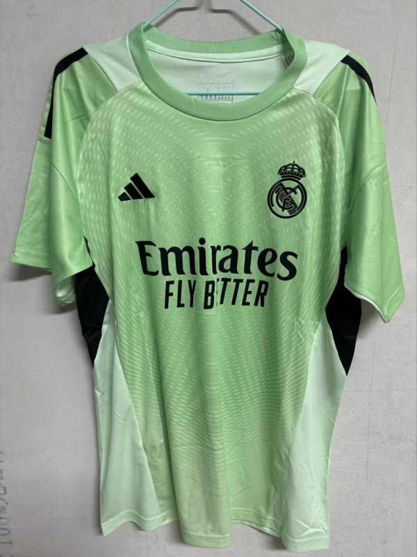 Real Madrid Goalkeeper Fans 1:1 Quality Soccer Jersey 25/26