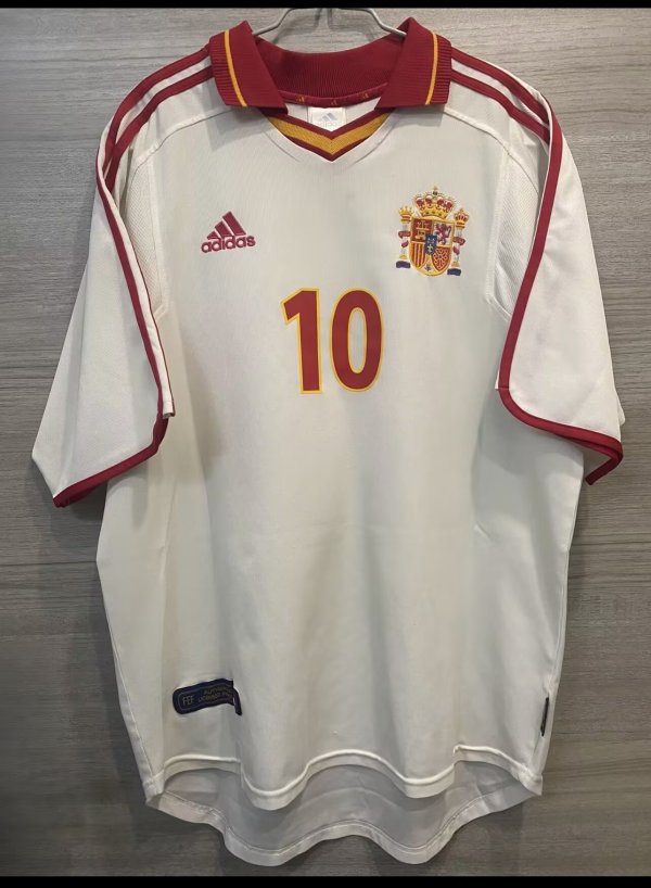 Spain  Away White Fans 1:1 Quality Retro Soccer Jersey 2000