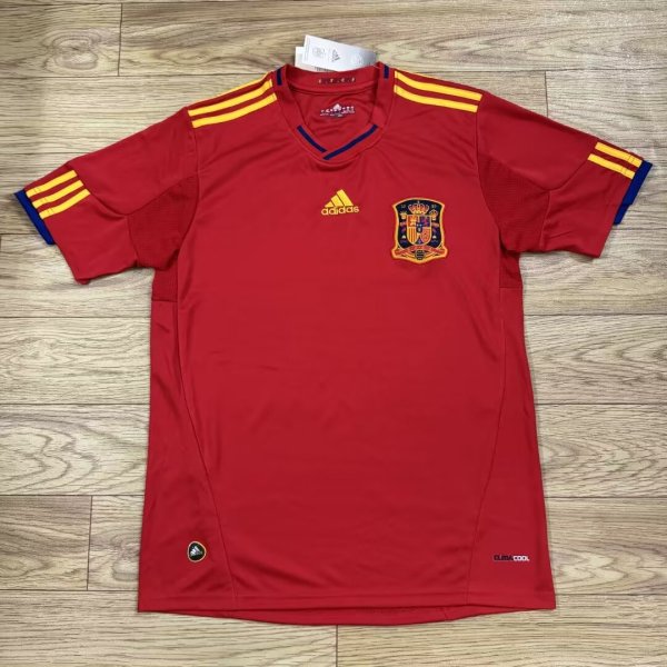 2009/2010 Spain Home Fans 1:1 Quality Retro Soccer Jersey