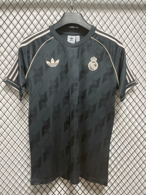 Real Madrid Fans 1:1 Quality Retro Soccer Jersey