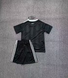 Real Madrid Goalkeeper Black Kids Kits 1:1 Quality Soccer Jersey 25/26