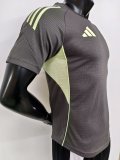 Real Madrid Training clothes Player 1:1 Quality Soccer Jersey 25/26