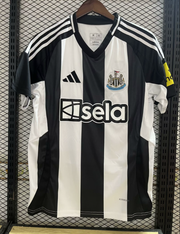 Newcastle Home Fans 1:1 Quality Soccer Jersey 24/25
