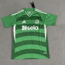 Newcastle Training clothes Green Fans 1:1 Quality Soccer Jersey 25/26 Newcastle Training clothes Green Fans 1:1 Quality Soccer Jersey 25/26