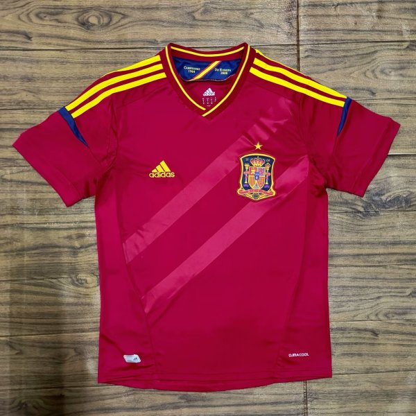 Spain Home Red Fans 1:1 Quality Retro Soccer Jersey 2012