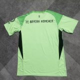Bayern Munich Goalkeeper Green  Fans 1:1 Quality Soccer Jersey 25/26