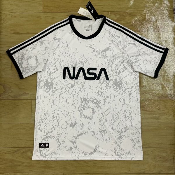 Juventus Special Edition Fans 1:1 Quality Soccer Jersey 24/25