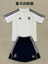Real Madrid Training Clothes Kids Kits 1:1 Quality Soccer Jersey 25/26