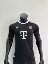Bayern Munich Goalkeeper Player 1:1 Quality Soccer Jersey 24/25