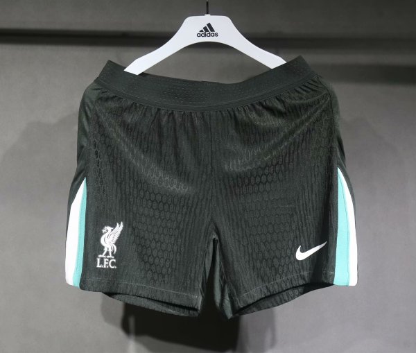 24/25 Liverpool  Away Black Player 1:1 Quality Shorts