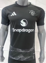 Manchester United Goalkeeper Fans 1:1 Quality Soccer Jersey 26/27