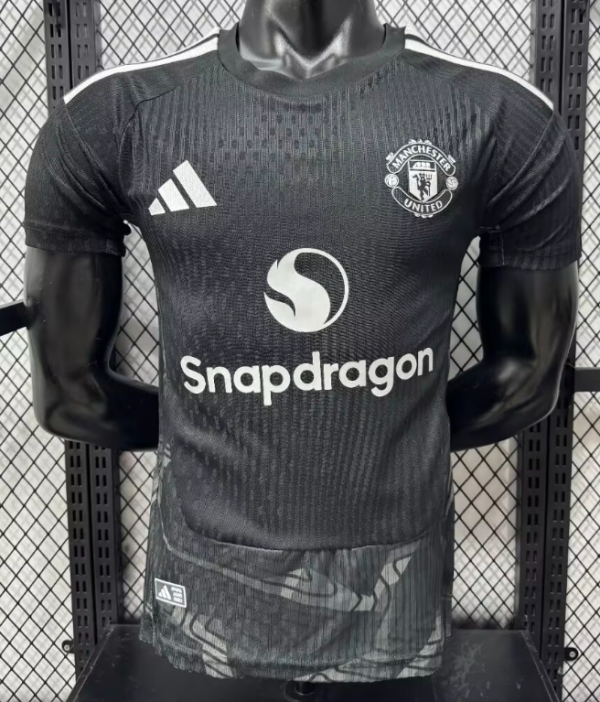 Manchester United Goalkeeper Player 1:1 Quality Soccer Jersey 26/27