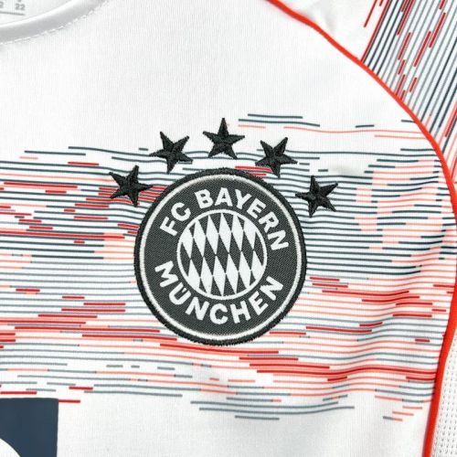 2025-26 Bayern away kid kit