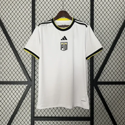 2024-25 Pío home white jersey