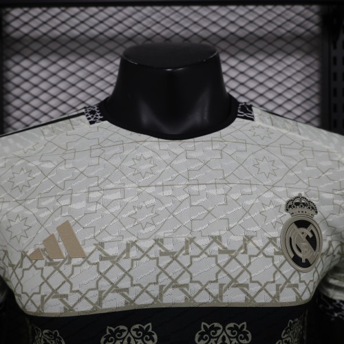 24-25 Real Madrid white special player version jersey(The player version is more slim fit, it is recommended to buy one size larger)