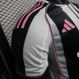 2025-26 .Juventus   home player version jersey  (The player version is more slim fit, it is recommended to buy one size larger)