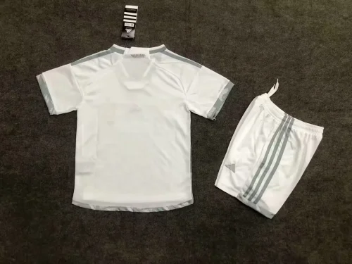 2024-25 Universidad de Chile away white kid kit