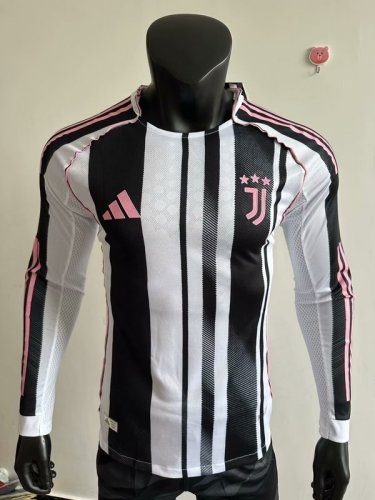 2025-26 .Juventus  home long sleeve player version jersey    (The player version is more slim fit, it is recommended to buy one size larger)