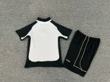 2000-01 .Manchester United  REVERSIBLE kid kit
