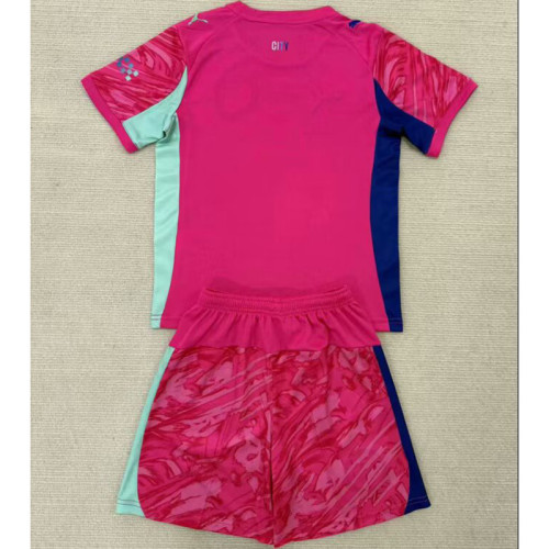 2025-26 Manchester City pink goalkeeper kid kit