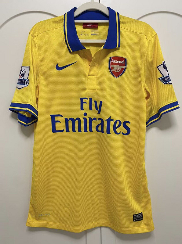 2013-14 Arsenal  Away Retro Jersey