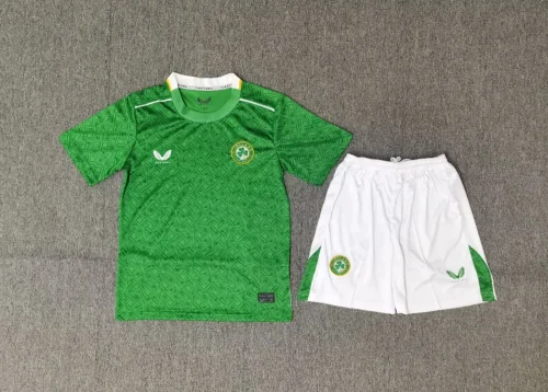 2024-25 Ireland home kids kit