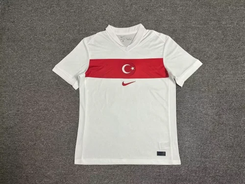 Turkey 2024-25 home jersey
