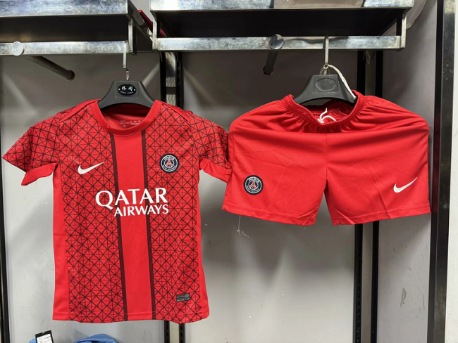 2025-26 Paris Saint Germain Red training kid kit