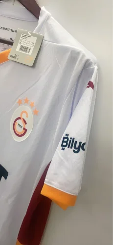 2024-25 Galatasaray away jersey