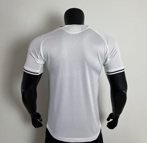 2025-26 Newcastle home player version jersey   (The player version is more slim fit, it is recommended to buy one size larger)