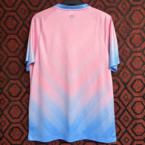 2024-25 Venezia pink and blue goalkeeper jersey