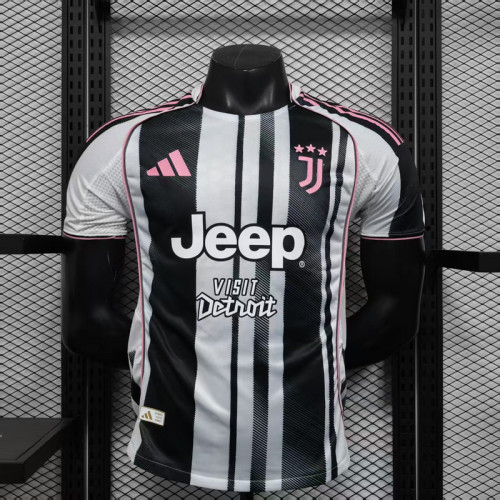 2025-26 .Juventus   home player version jersey  (The player version is more slim fit, it is recommended to buy one size larger)