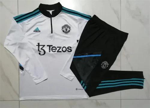 Manchester United 2023-24 long sleeve training clothes