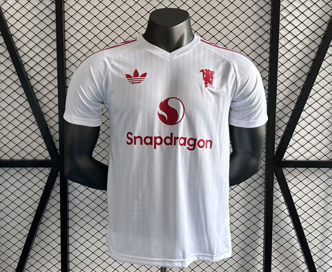 2024-25 .Manchester United White Player version jersey (The player version is more slim fit, it is recommended to buy one size larger)
