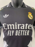 2025-26 .Real Madrid    black player version jersey  (The player version is more slim fit, it is recommended to buy one size larger)