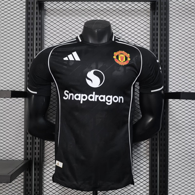 2025-26 Manchester United black special player version jewsey (The player version is more slim fit, it is recommended to buy one size larger)