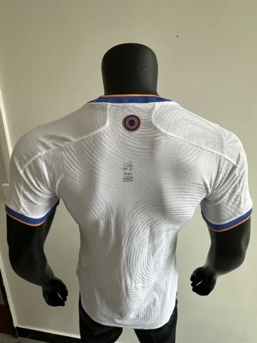 Real Madrid 2021-22 home player version(The player version is more slim fit, it is recommended to buy one size larger)