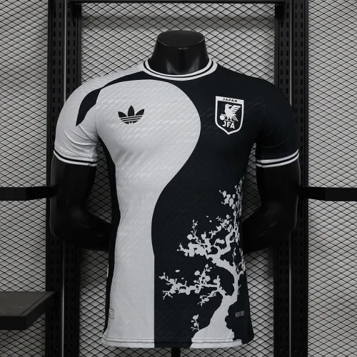 2024-25 Japan White and Black Special Player version(The player version is more slim fit, it is recommended to buy one size larger)
