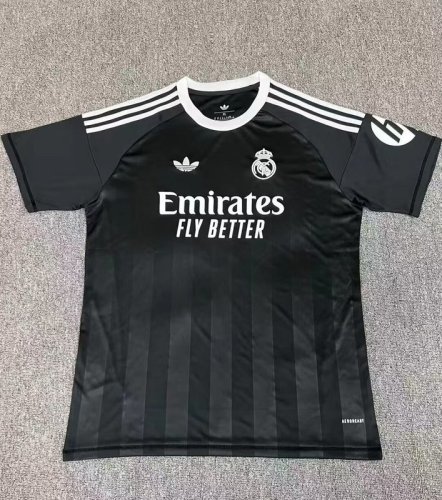 2025-26 Real Madrid   black goalkeeper jersey