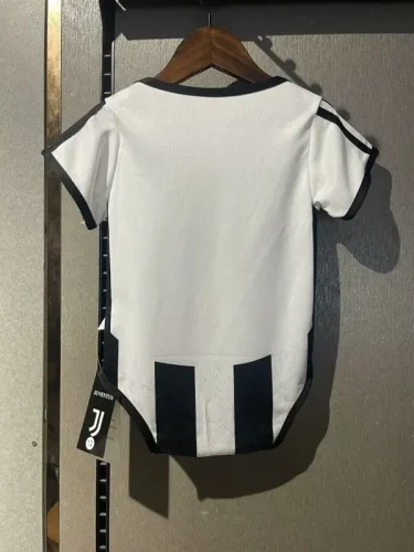 2024-25 Juventus home baby jersey