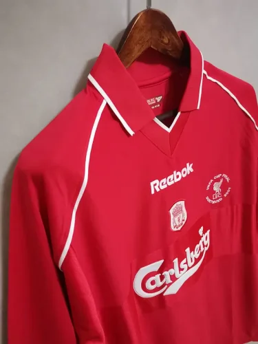 Liverpool 2001-02 home soccer jerseys