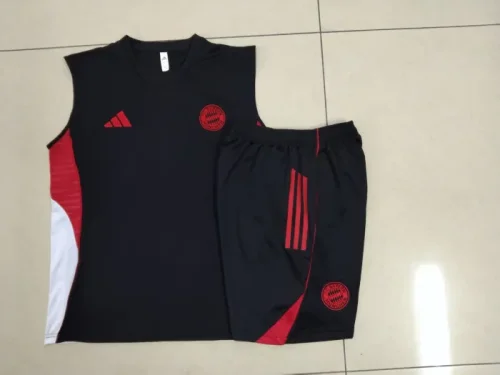 D2557# 2025-26 Bayern Black-Vest Suit