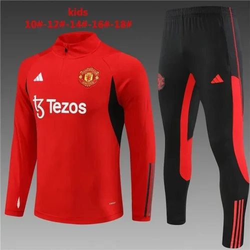 2023-24 Manchester United home sports training suit