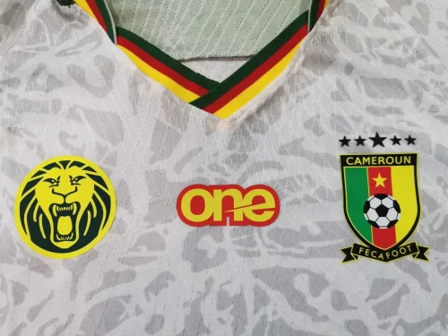 2023-24 Cameroon white player version(The player version is more slim fit, it is recommended to buy one size larger)