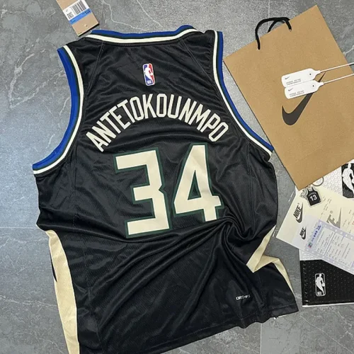 Milwaukee Bucks Flyer Announcement Edition