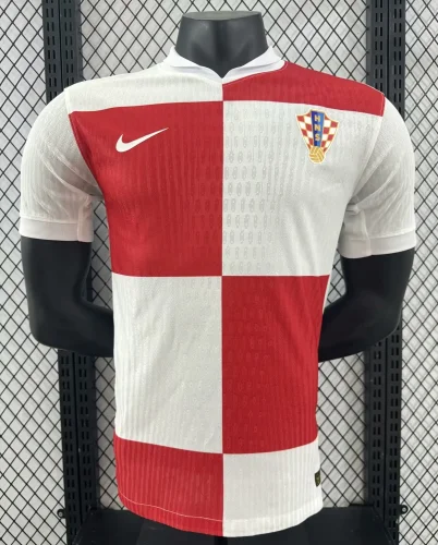 2024 Croatia home player version(The player version is more slim fit, it is recommended to buy one size larger)