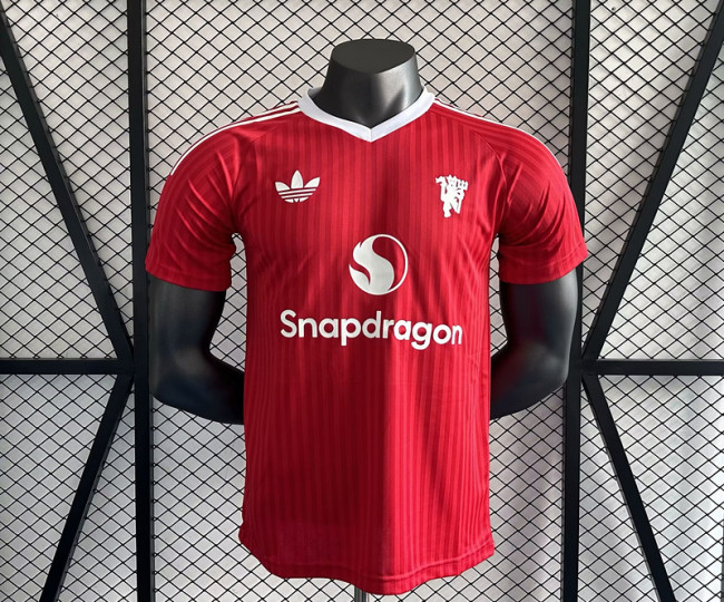2024-25.Manchester United red Player version jersey (The player version is more slim fit, it is recommended to buy one size larger)