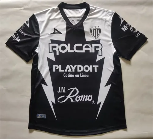 2023-24 Necaxa away jersey