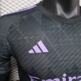 24-2025 Real Madrid black special player version jersey(The player version is more slim fit, it is recommended to buy one size larger)